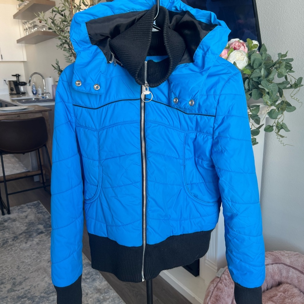 Roxy / Quiksilver Turquiose Puffer Jacket - Size S
